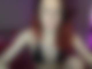 Live cam show with Calista Chaos - Squirt on Camsoda
