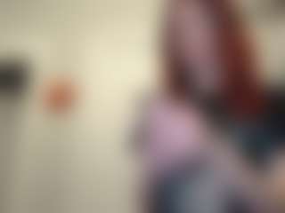 Live cam show with Calista Chaos - Drinking on Stripli.com