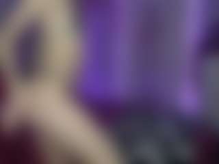 Live cam show with Calista Chaos - HD on StripNow