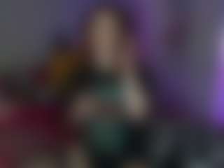 Live cam show with Calista Chaos - Red Hair on WildCum