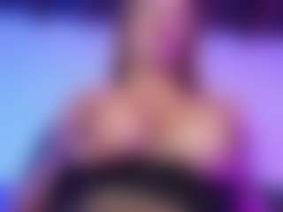 Live cam show with Anahi Jones - Blonde Hair on wildcum.com