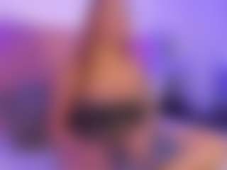 Live cam show with Anahi Jones - Milk on crypto-cams