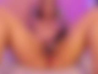 Live cam show with Anahi Jones - Strip on Camsoda