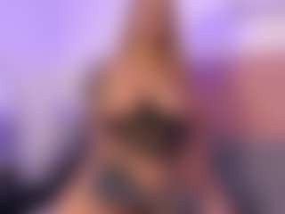 Live cam show with Anahi Jones - Spank on Camsoda