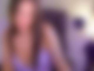 IsabellaFoxx MILF webcam performer live streaming