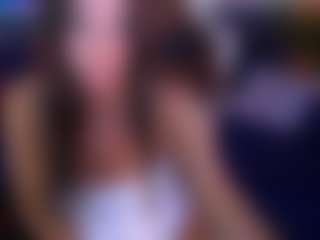 Live cam show with IsabellaFoxx - Moaning on madthumbs