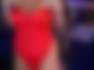 Live cam show with IsabellaFoxx - Brown Hair on Latina Girls