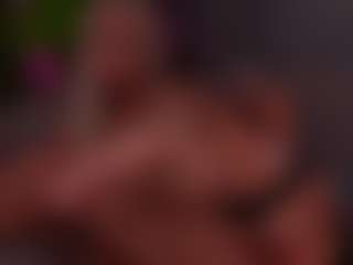Live cam show with BambiKayy - Belly on xfollow cams