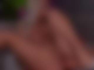 Live cam show with BambiKayy - Brown Eyes on Chatstar