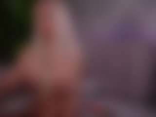 Live cam show with BambiKayy - Squirt on AdultVida.com