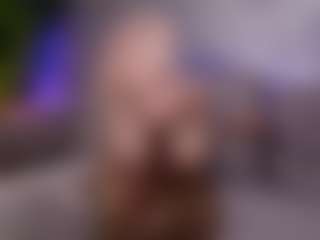 Live cam show with BambiKayy - Oil on Camsoda