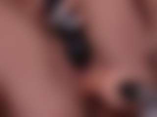 Live cam show with BambiKayy - Blonde Hair Petite on Milfs Live