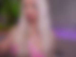 Live cam show with BambiKayy - Strapon on Camming Site