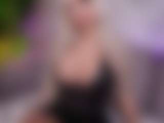 Live cam show with BambiKayy - Dildo Or Vibrator MILF on Cam Slut