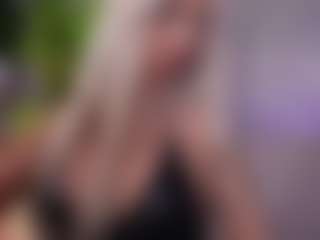 Live cam show with BambiKayy - Long Hair on Milfs Live