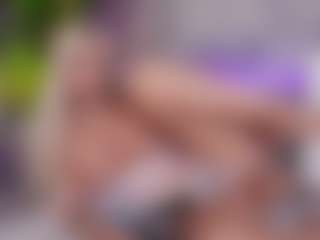 Live cam show with BambiKayy - Virgin on Milfs Live