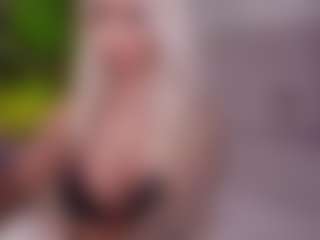 BambiKayy's Live Sex Cam Show