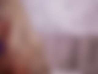 Live cam show with BambiKayy - Petite MILF on Camsoda