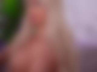 Live cam show with BambiKayy - Ass Bouncing on Fling VIP Chat