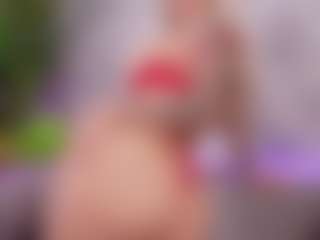 Live cam show with BambiKayy - Anal MILF on Camsoda