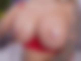 Live cam show with BambiKayy - Petite Teen (18+) on Camsoda