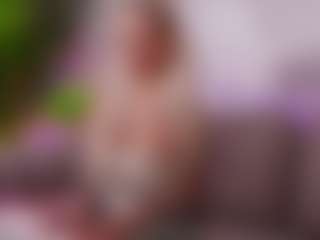BambiKayy's Live Sex Cam Show