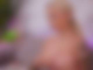 Live cam show with BambiKayy - Cum on Camsoda