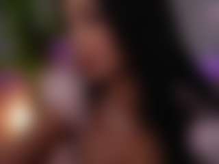 Live cam show with BambiKayy - Brown Eyes Blonde Hair on CamClone