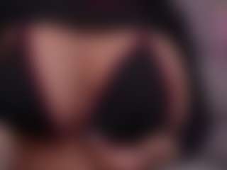 BambiKayy MILF webcam performer live streaming