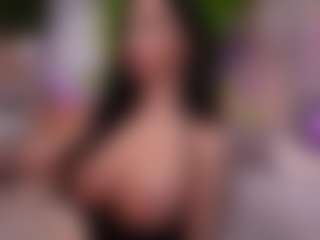 Live cam show with BambiKayy - Strip on sexytreat.net