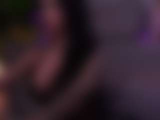 Live cam show with BambiKayy - Deepthroat on CamClone