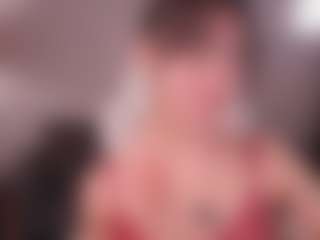 Live cam show with GigiLee - Teen (18+) on Milf Play