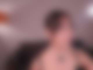 Live cam show with GigiLee - Camel Toe on Free Soda