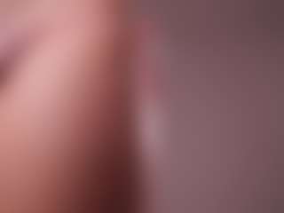 Live cam show with GigiLee - Tease Asian on luckytryst.com