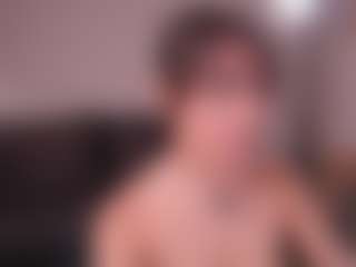 Live cam show with GigiLee - Lovense Small Tits on Uber Horny