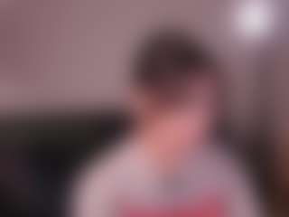 Live cam show with GigiLee - Skinny Asian on Free Soda
