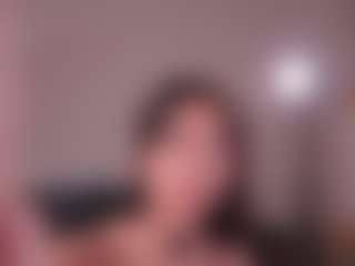 Live cam show with GigiLee - Lovense Teen (18+) on Milfs Live