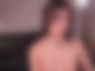 Live cam show with GigiLee - Indian Petite on anonymated.com | colombia