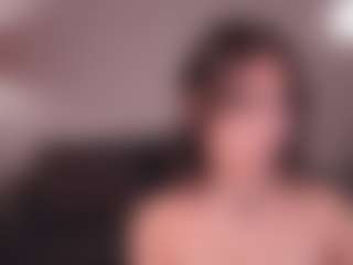 Live cam show with GigiLee - Gray Eyes on Cam Slut