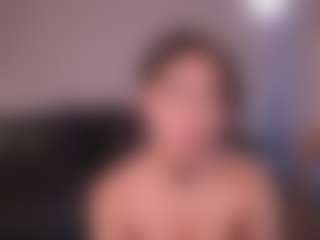 Live cam show with GigiLee - Gray Eyes on Uber Horny