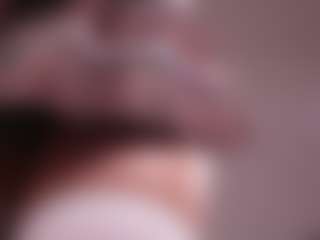 Live cam show with GigiLee - Petite Young Adult on Camsoda