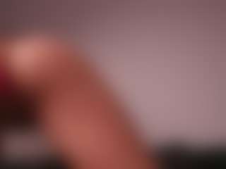 Live cam show with GigiLee - Asian Teen (18+) on Chatstar