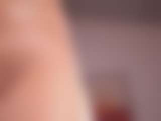 Live cam show with GigiLee - Skinny Teen (18+) on camwithhim.com