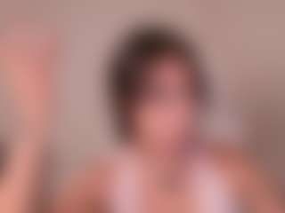 Live cam show with GigiLee - Striptease Latina on Milfs Live | colombia