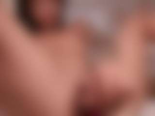 Live cam show with GigiLee - Small Tits on Fling VIP Chat