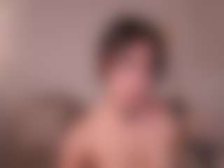Live cam show with GigiLee - Skinny on Camsoda