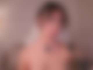 Live cam show with GigiLee - Latina on Streamer API | colombia