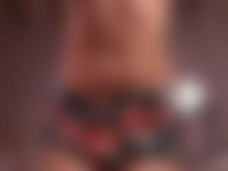 Live cam show with GigiLee - Small Tits on Ass Tok