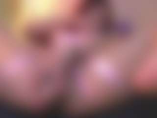 Live cam show with pattymm - Living Room on Camsoda