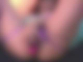 Live cam show with pattymm - Bedroom on Dare Cams